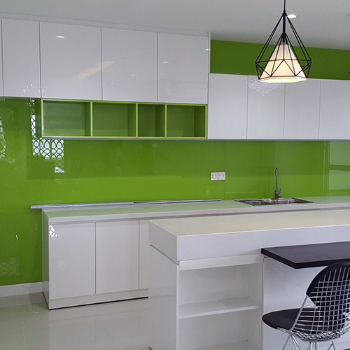 Kính Màu ốp Bếp Giá Bao Nhiêu