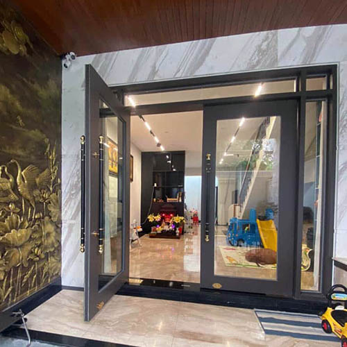 Cua Nhom Thuy Luc 2 2