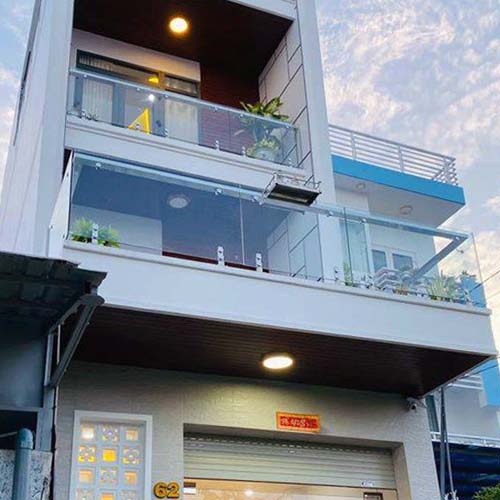 Mẫu Lan Can Ban Công Kính đẹp