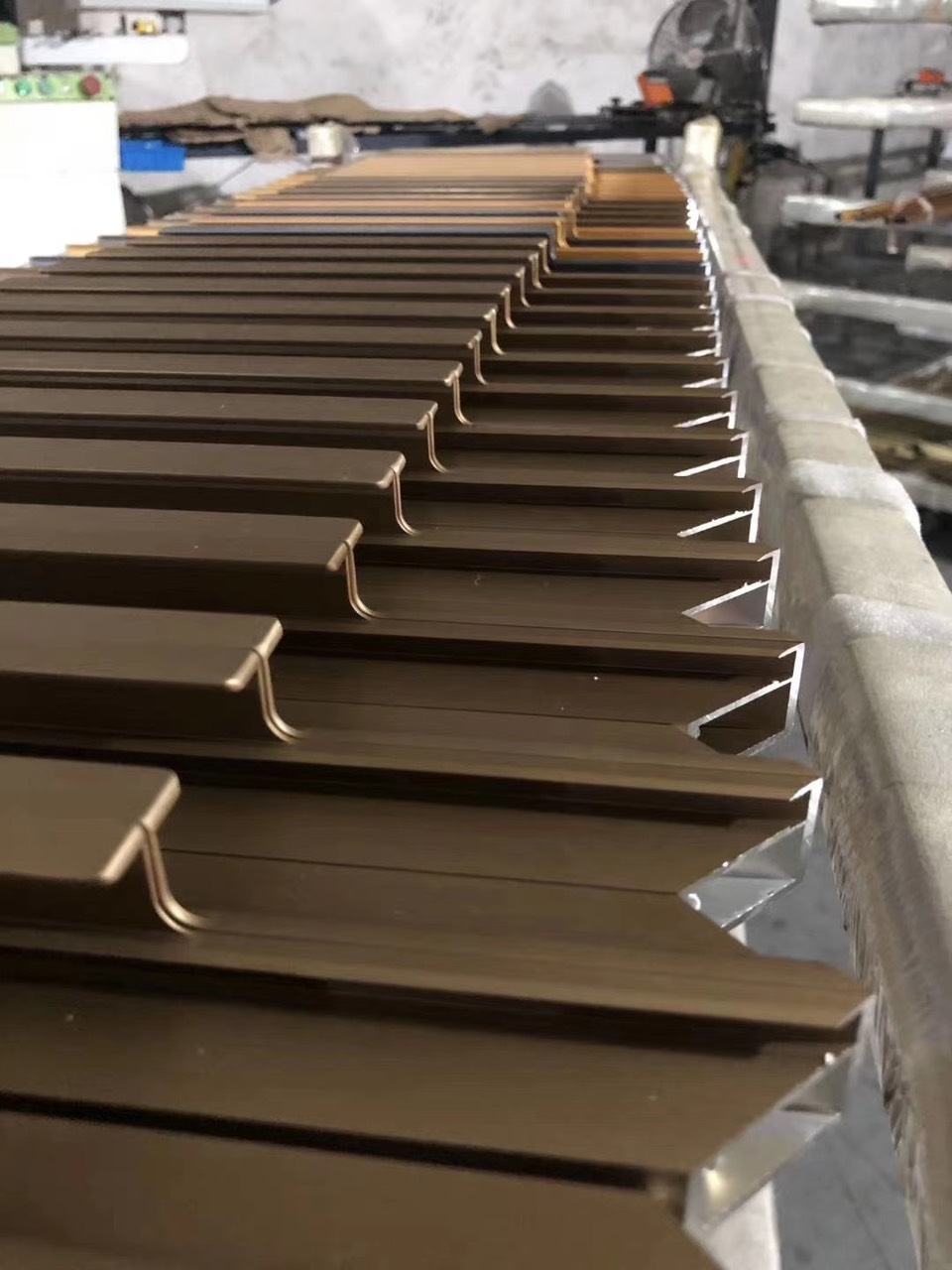 Tiêu chí chọn tủ áo cánh kính cao cấp chuẩn nhất