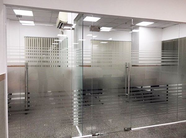 Vách ngăn nhôm kính mẫu 1 Vách ngăn nhôm kính mẫu 1